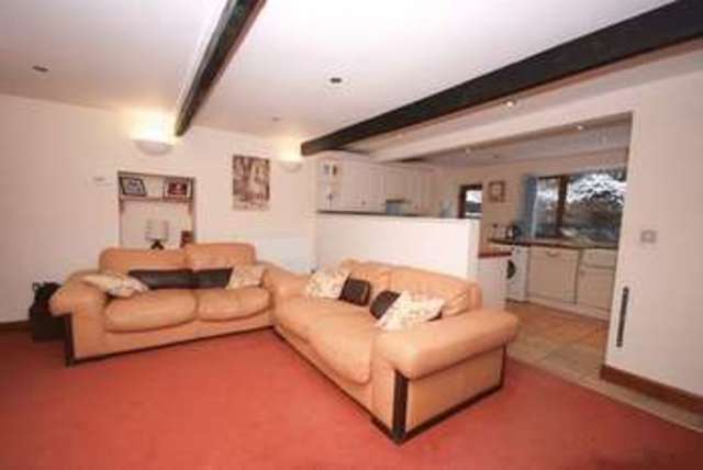  Image of 4 bedroom Detached house to rent in Far Sowood Holywell Green Halifax HX4 at Far Sowood Holywell Green Halifax, HX4 9JU