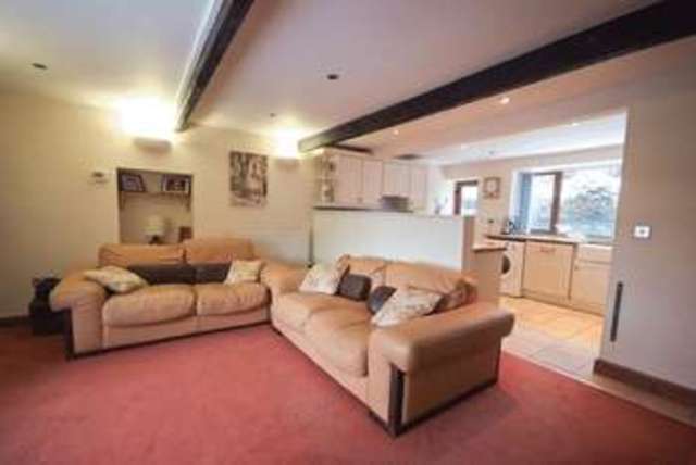  Image of 4 bedroom Detached house to rent in Far Sowood Holywell Green Halifax HX4 at Far Sowood Holywell Green Halifax, HX4 9JU