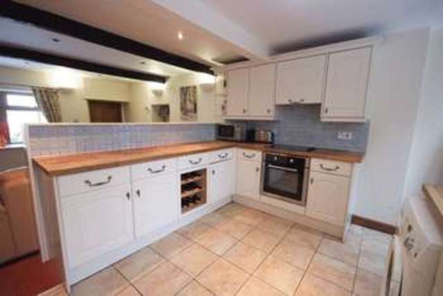  Image of 4 bedroom Detached house to rent in Far Sowood Holywell Green Halifax HX4 at Far Sowood Holywell Green Halifax, HX4 9JU