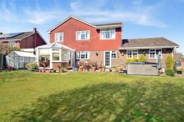  Image of 4 bedroom Detached house for sale in Farm Close Loxwood Billingshurst RH14 at Loxwood West Sussex Loxwood, RH14 0UT