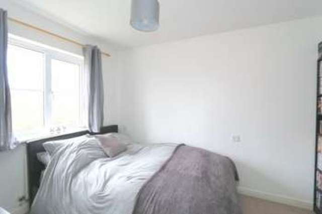  Image of 3 bedroom Property for sale in Farthing Drive Kingswood Hull HU7 at Farthing Drive Kingswood Hull, HU7 3LD
