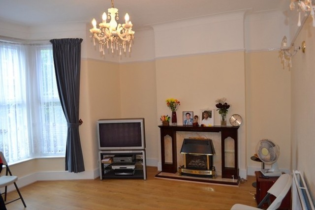  Image of 4 bedroom Semi-Detached house to rent in Felbrigge Road Ilford IG3 at Felbrigge Road  Seven Kings, IG3 9XJ