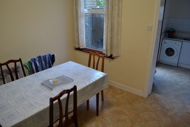  Image of 4 bedroom Semi-Detached house to rent in Felbrigge Road Ilford IG3 at Felbrigge Road  Seven Kings, IG3 9XJ