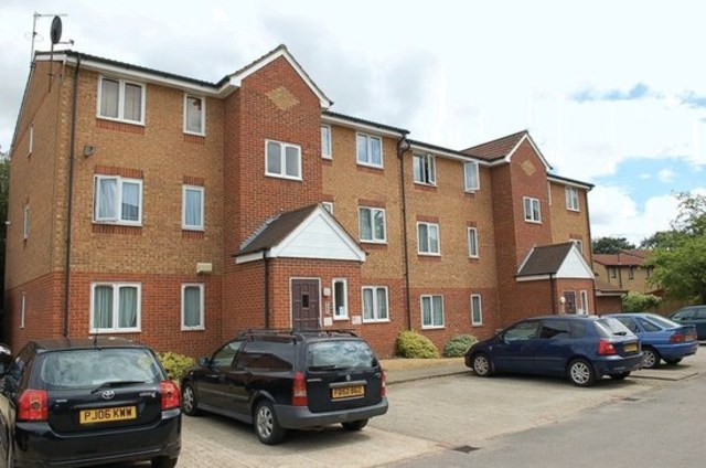  Image of 1 bedroom Apartment to rent in Fenman Gardens Goodmayes Ilford IG3 at FENMAN GARDENS  ILFORD, IG3 9TP