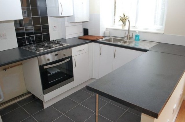  Image of 1 bedroom Apartment to rent in Fenman Gardens Goodmayes Ilford IG3 at FENMAN GARDENS  ILFORD, IG3 9TP