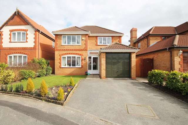  Image of 4 bedroom Detached house for sale in Fenwick Close Westhoughton Bolton BL5 at Fenwick  Bolton, BL5 2GQ