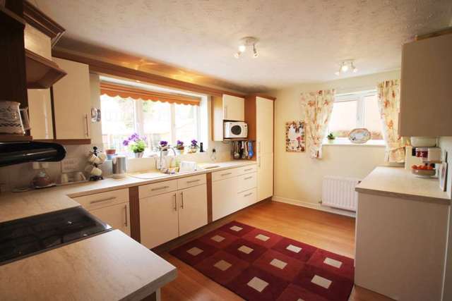  Image of 4 bedroom Detached house for sale in Fenwick Close Westhoughton Bolton BL5 at Fenwick  Bolton, BL5 2GQ