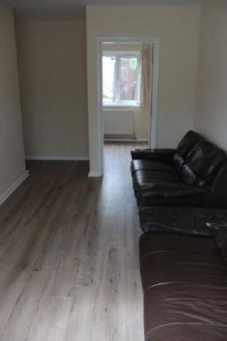  Image of 3 bedroom House Share to rent in Fladbury Crescent Selly Oak Birmingham B29 at B29 6PL  Selly Oak, B29 6PL