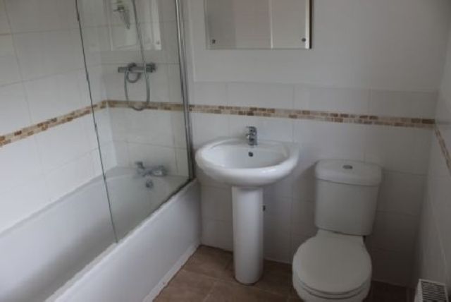 Image of 3 bedroom House Share to rent in Fladbury Crescent Selly Oak Birmingham B29 at B29 6PL  Selly Oak, B29 6PL