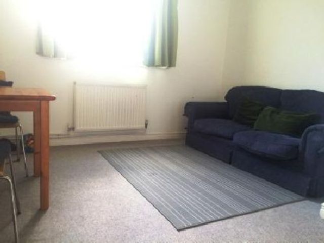  Image of 1 bedroom House Share to rent in Exeter Road Selly Oak Birmingham B29 at Selly Oak West Midlands Selly Oak, B29 6EX