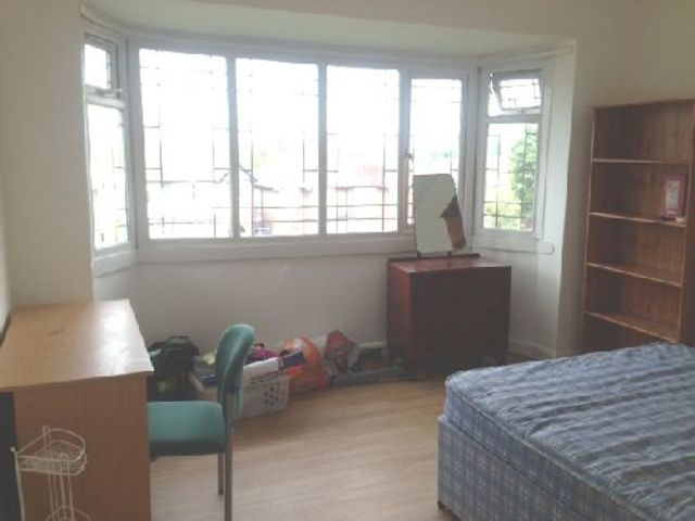  Image of 2 bedroom House Share to rent in Gibbins Road Selly Oak Birmingham B29 at 201 Gibbins Rd West Midlands 201 Gibbins Rd, B29 6NH