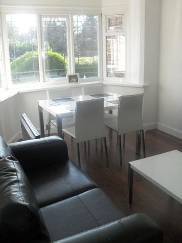  Image of 2 bedroom House Share to rent in Gibbins Road Selly Oak Birmingham B29 at 201 Gibbins Rd West Midlands 201 Gibbins Rd, B29 6NH