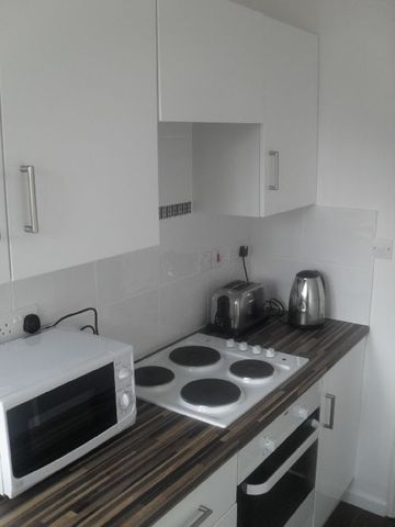  Image of 2 bedroom House Share to rent in Gibbins Road Selly Oak Birmingham B29 at 201 Gibbins Rd West Midlands 201 Gibbins Rd, B29 6NH