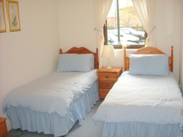  Image of 2 bedroom Flat to rent in Florence Place Perth PH1 at Perth Perthshire Perthshire, PH1 5BJ