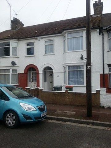  Image of 3 bedroom Terraced house to rent in Folkestone Road London E6 at FOLKESTONE ROAD  LONDON, E6 6AZ