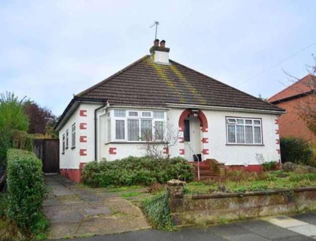  Image of 5 bedroom Detached house to rent in Footbury Hill Road Orpington BR6 at Footbury Hill Road  Orpington, BR6 0HP