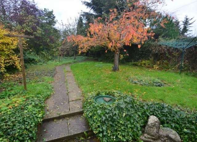  Image of 5 bedroom Detached house to rent in Footbury Hill Road Orpington BR6 at Footbury Hill Road  Orpington, BR6 0HP