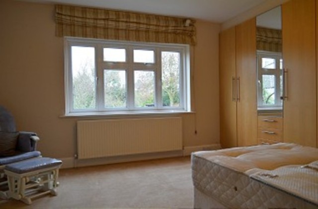  Image of 3 bedroom Detached house to rent in Forestdale London N14 at Forestdale  Southgate, N14 7DT