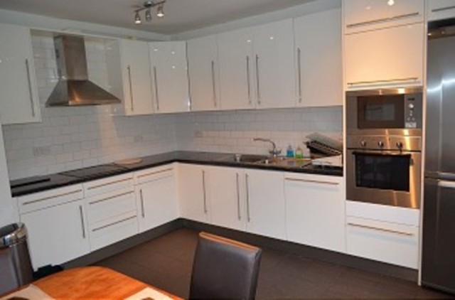  Image of 3 bedroom Detached house to rent in Forestdale London N14 at Forestdale  Southgate, N14 7DT
