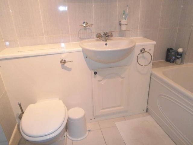  Image of 2 bedroom Flat to rent in Forrester Park Loan Edinburgh EH12 at Carrick Knowe Edinburgh Edinburgh, EH12 9AG