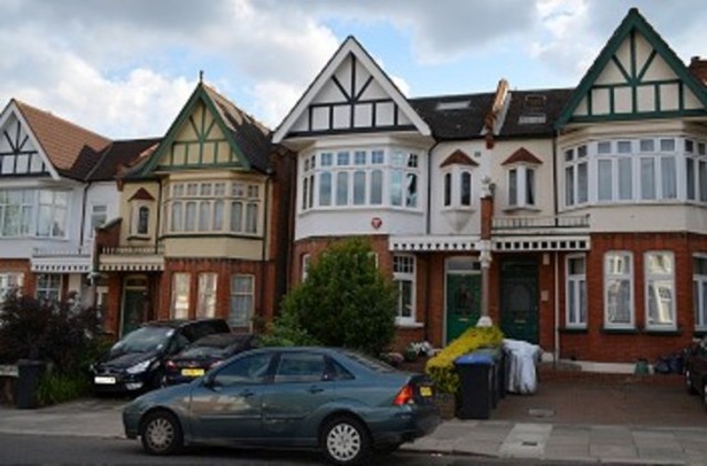  Image of 5 bedroom Detached house to rent in Fox Lane London N13 at Fox Lane  Palmers Green, N13 4AJ