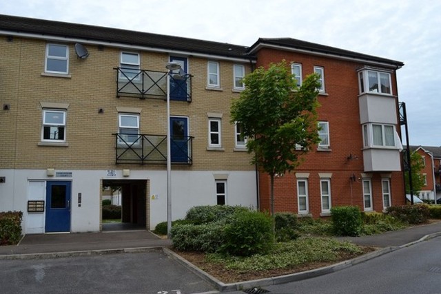  Image of 1 bedroom Flat for sale in Glandford Way Chadwell Heath Romford RM6 at Framlingham Court Glandford Way Romford, RM6 4UR
