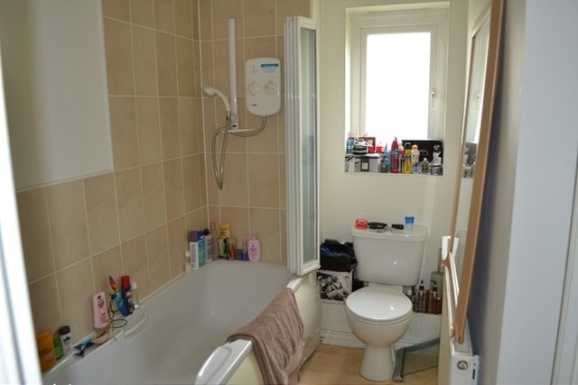  Image of 1 bedroom Flat for sale in Glandford Way Chadwell Heath Romford RM6 at Framlingham Court Glandford Way Romford, RM6 4UR