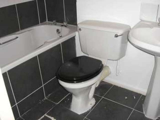 Image of Flat for sale in Frobisher Road Erith DA8 at Frobisher Road  Erith, DA8 2PT