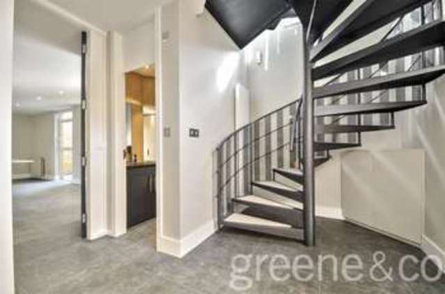  Image of 4 bedroom Detached house to rent in Frognal London NW3 at Hampstead London Swiss Cottage, NW3 6AL