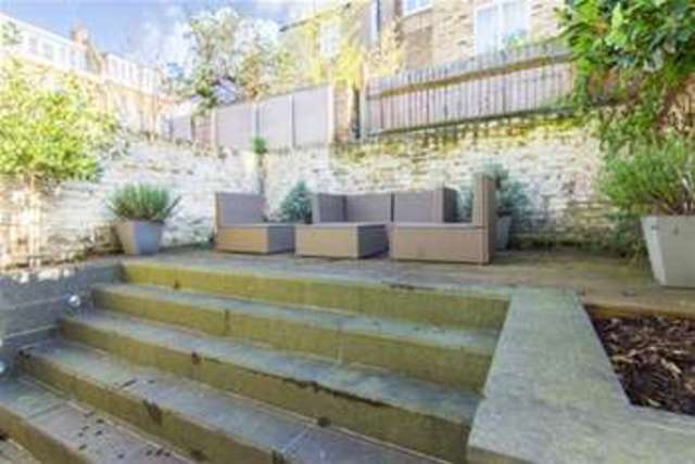  Image of 2 bedroom Detached house to rent in Fulham Palace Road London SW6 at London, SW6 6SU
