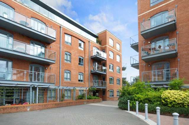  Image of 4 bedroom Apartment for sale in Walton Well Road Oxford OX2 at Furnace House  Oxford, OX2 6GF
