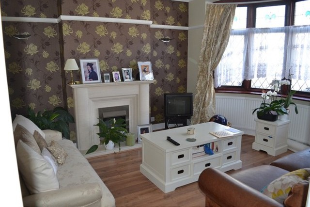  Image of 3 bedroom Semi-Detached house to rent in Galsworthy Avenue Chadwell Heath Romford RM6 at Galsworthy Avenue  Chadwell Heath, RM6 4QA