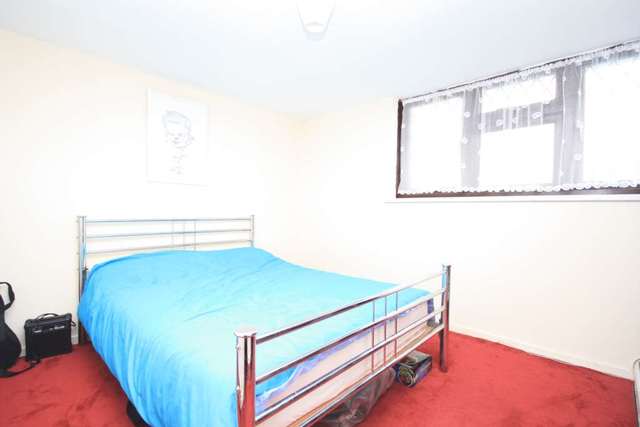  Image of 5 bedroom Terraced house for sale in Ganels Road Billericay CM11 at Ganels Rd  Billericay, CM11 2TE