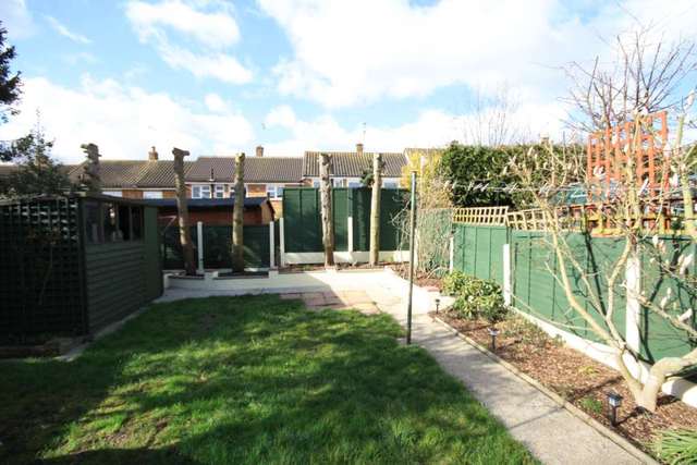  Image of 5 bedroom Terraced house for sale in Ganels Road Billericay CM11 at Ganels Rd  Billericay, CM11 2TE