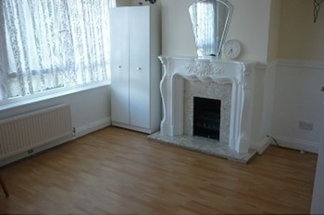  Image of 3 bedroom Maisonette to rent in Gawsworth Close London E15 at Gawsworth Close  Stratford, E15 1RT