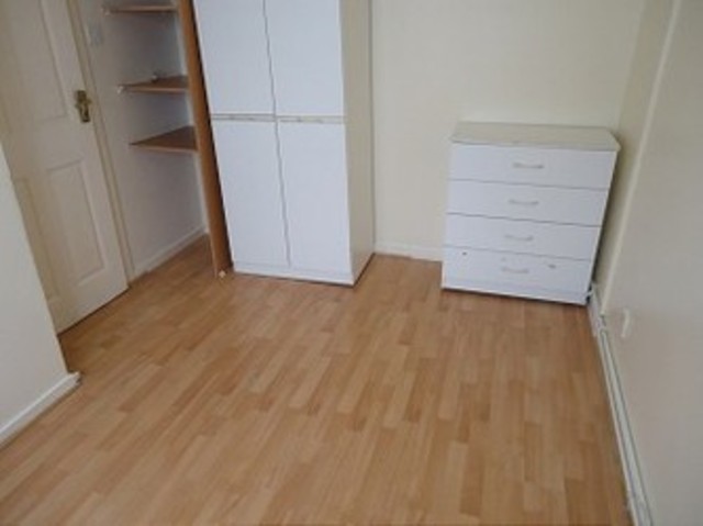  Image of 3 bedroom Maisonette to rent in Gawsworth Close London E15 at Gawsworth Close  Stratford, E15 1RT