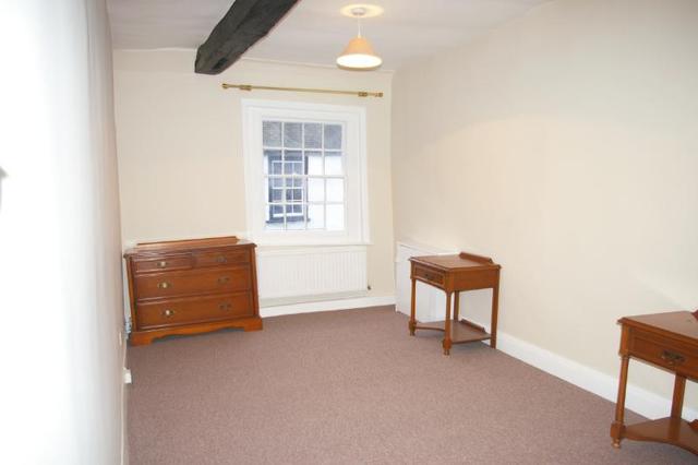  Image of 2 bedroom Flat to rent in George Street St. Albans AL3 at St Albans, AL3 4ES