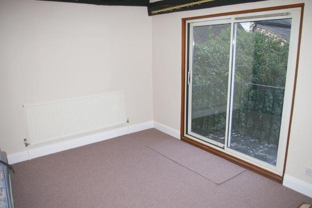  Image of 2 bedroom Flat to rent in George Street St. Albans AL3 at St Albans, AL3 4ES