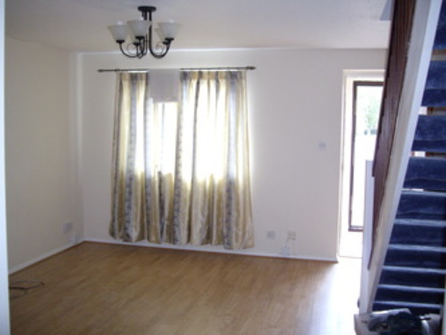  Image of 3 bedroom Terraced house to rent in Gibson Road Dagenham RM8 at Gibson Road  Dagenham, RM8 1YE