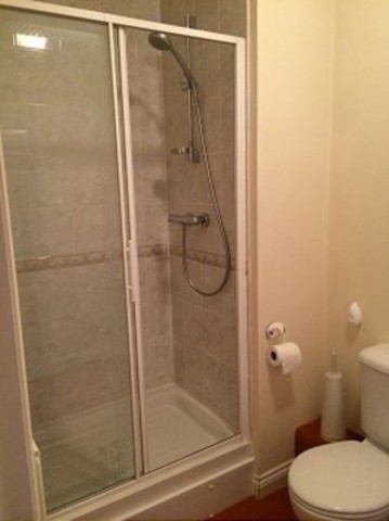  Image of 2 bedroom Flat to rent in Donovan Place London N21 at Giles Court Donovan Place Winchmore Hill, N21 1RZ