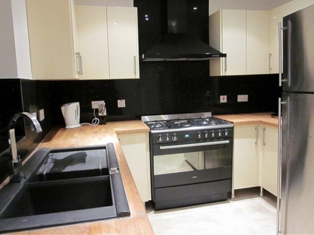  Image of 3 bedroom Maisonette for sale in Gladesmore Road London N15 at Gladesmore Rd  London, N15 6TA