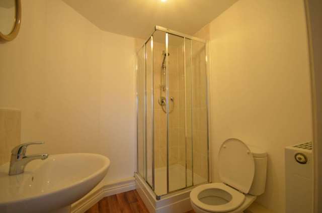  Image of 2 bedroom Apartment to rent in Gladstone Street Warrington WA2 at Gladstone Mews  Warrington, WA2 7LG