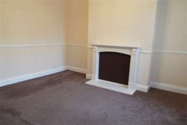  Image of 2 bedroom Terraced house to rent in Gladstone Street Normanton WF6 at Normanton, WF6 2HJ