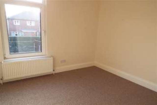  Image of 2 bedroom Terraced house to rent in Gladstone Street Normanton WF6 at Normanton, WF6 2HJ