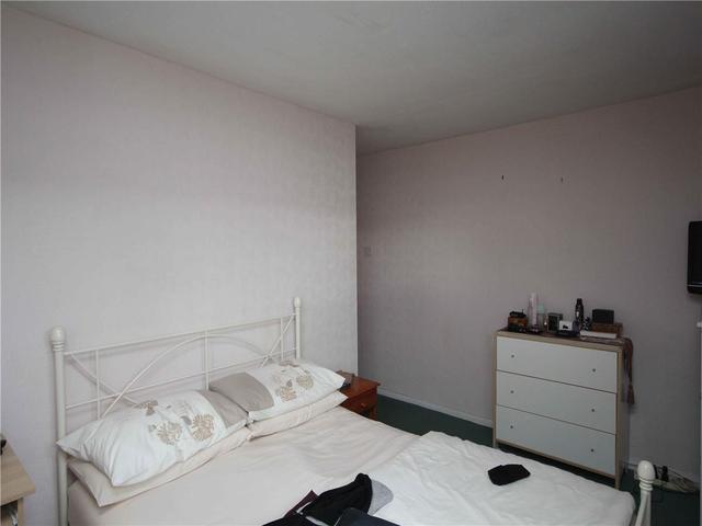  Image of 2 bedroom Flat to rent in Glen Road Deans Livingston EH54 at Deans West Lothian West Lothian, EH54 8DQ