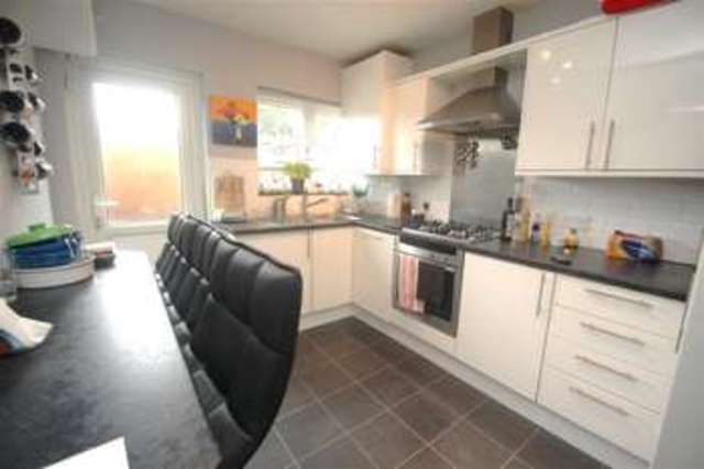  Image of 2 bedroom Apartment to rent in St. Philips Avenue Worcester Park KT4 at Worcester Park, KT4 8JY