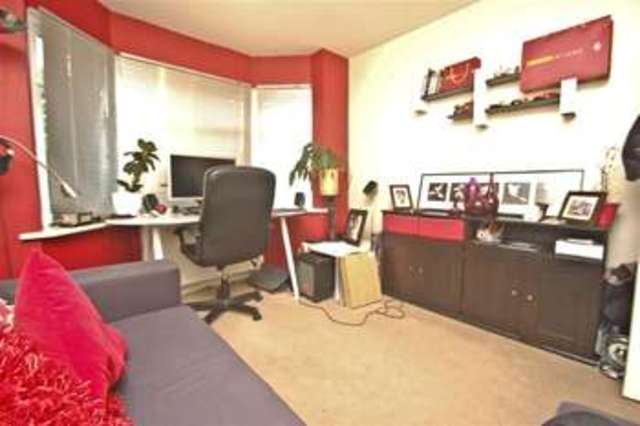  Image of 2 bedroom Apartment to rent in St. Philips Avenue Worcester Park KT4 at Worcester Park, KT4 8JY