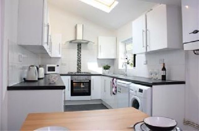  Image of 6 bedroom House Share to rent in Gloucester Avenue Lenton Nottingham NG7 at Lenton Nottinghamshire Lenton, NG7 2DQ