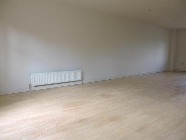  Image of 3 bedroom Detached house to rent in Gloucester Road Brighton BN1 at Brighton, BN1 4AF