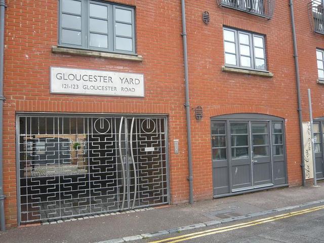  Image of 3 bedroom Detached house to rent in Gloucester Road Brighton BN1 at Brighton, BN1 4AF
